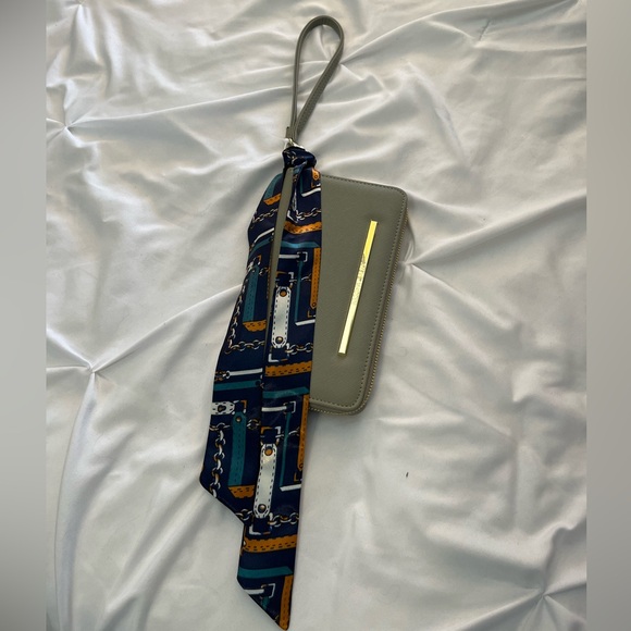 Steve Matted Olive Green Zip Around Wristlet Wallet Only NWT - Picture 1 of 4